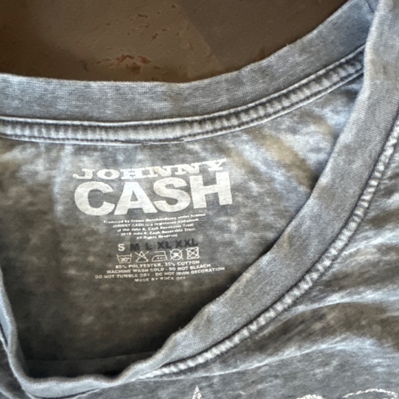 Johnny Cash Man in Black shirt - small - Picture 2 of 2